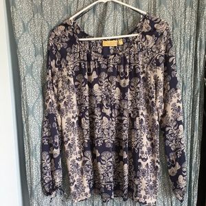 Patterned navy blue long sleeve